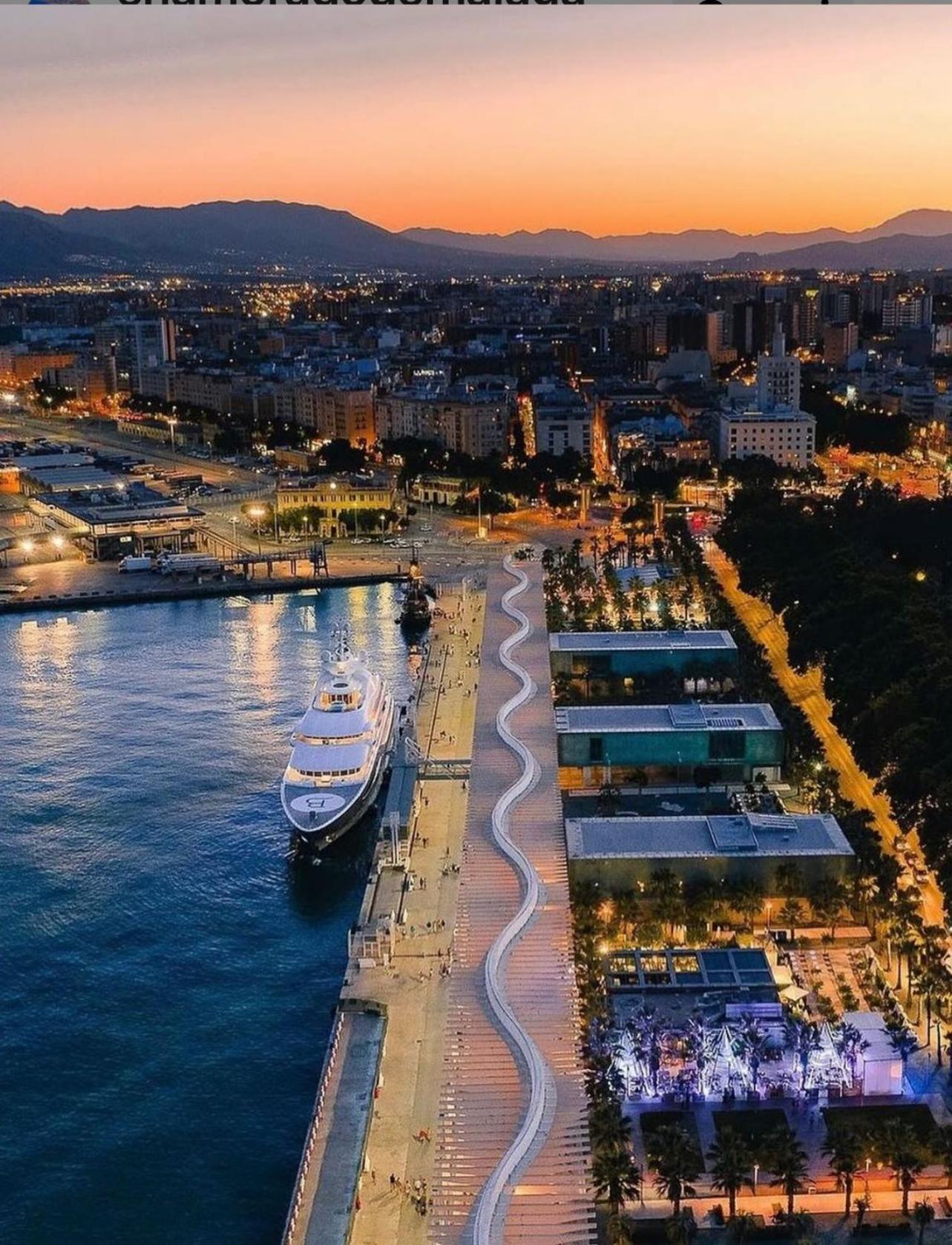 Nice Apartments Soho-Malaga Center Bagian luar foto